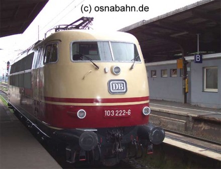 103 222 steht am 03.09.2006 auf Gleis 1 in Osnabrück