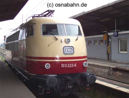 103 222 steht am 03.09.2006 auf Gleis 1 in Osnabrück 103 222 steht am 03.09.2006 auf Gleis 1 in Osnabrück