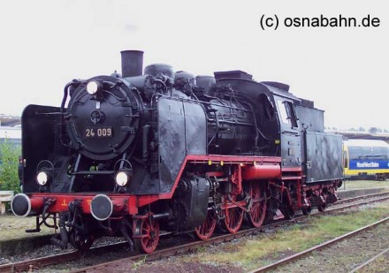 Dampflok 24 009 steht auf dem Ausstellungsgelände am alten Güterbahnhof Osnabrück