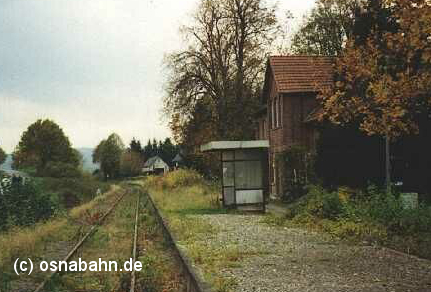 Der Haltpunkt Osnabrück Sutthausen im November 2000.