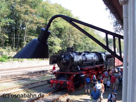 Auch die 41 052, die derzeit von Osnabrücker Dampflokfreunden aufgearbeitet wird, kann am Piesberg besichtigt werden. Das Foto entstand am 05.09.04.